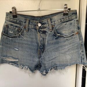 Levi’s distressed denim high waisted jeans, size 26